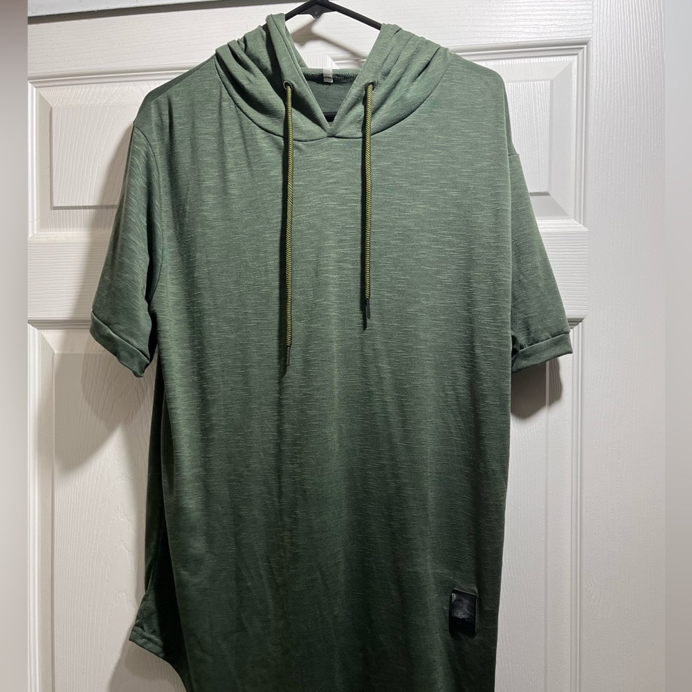 Mens short sleeve hoodie workout shirt
